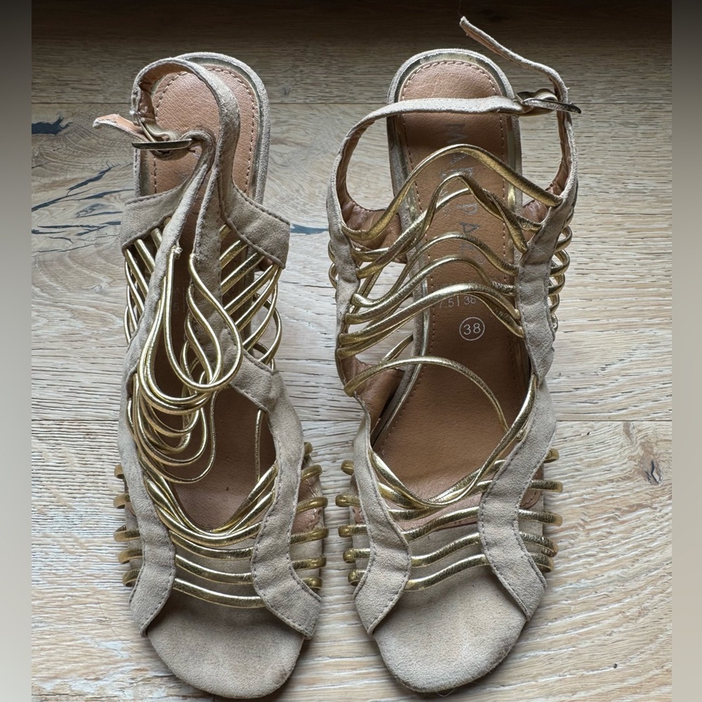 Elegant Gold and Tan Strappy Women's Sandals Sz 8 price firm!